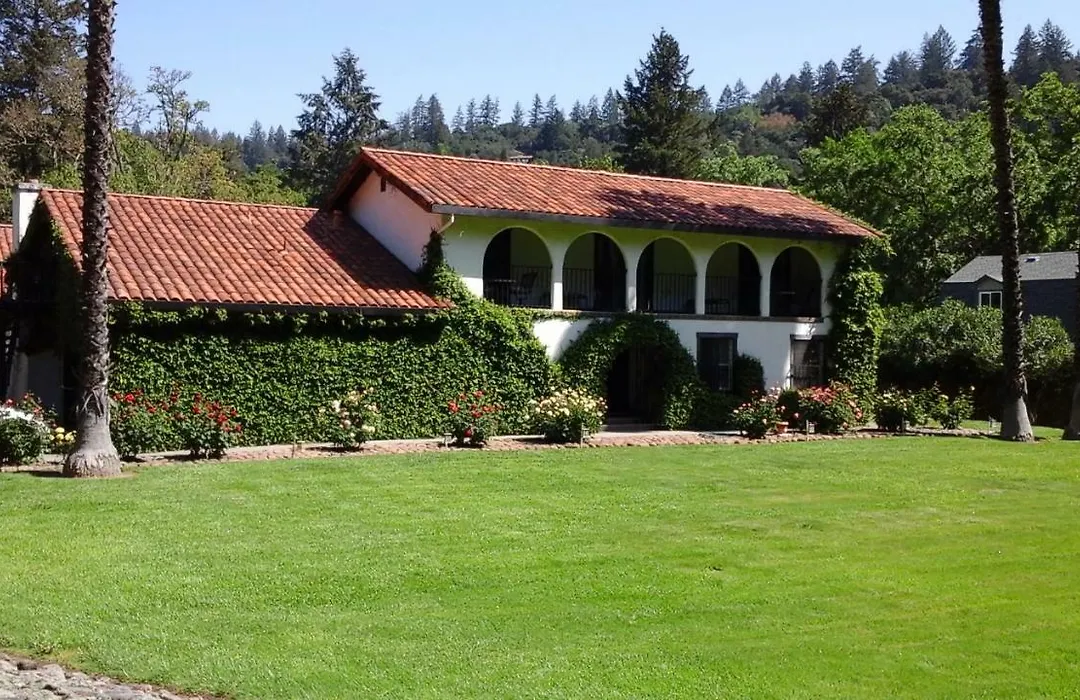 Spanish Villa Inn-1