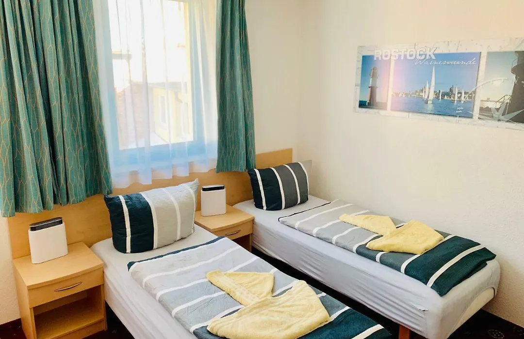Hotel-Pension "Petridamm"-1