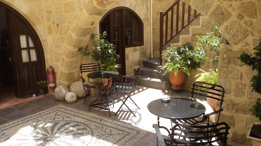 Camelot Traditional & Classic Hotel-1