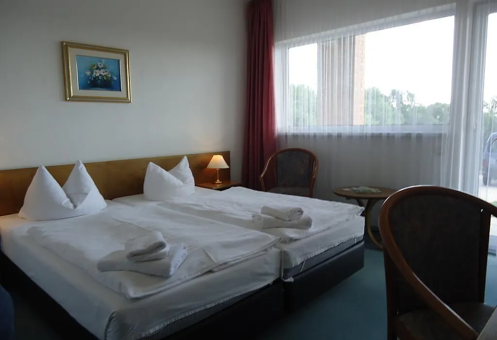 GreenLine Hotel Hellfeld-1
