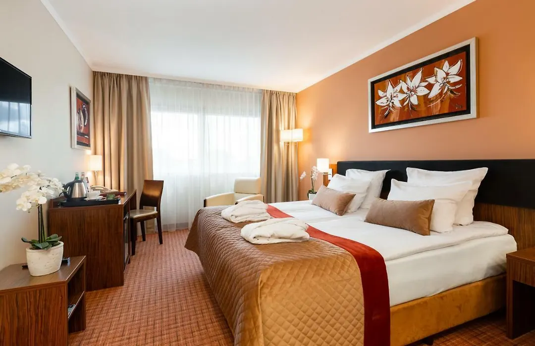 Avalon Hotel & Conferences-1