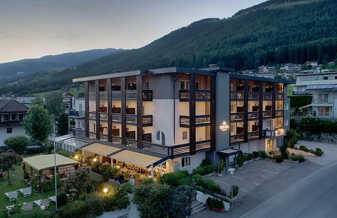Hotel Kristall-1