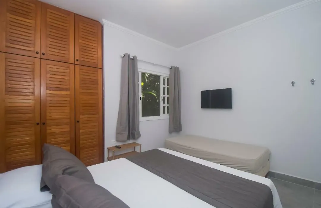 Flat com serviços na Riviera-1