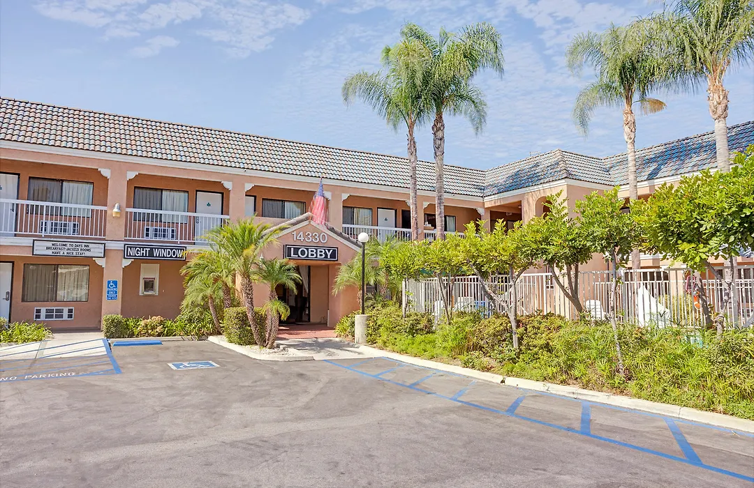 Days Inn By Wyndham Whittier Los Angeles-1