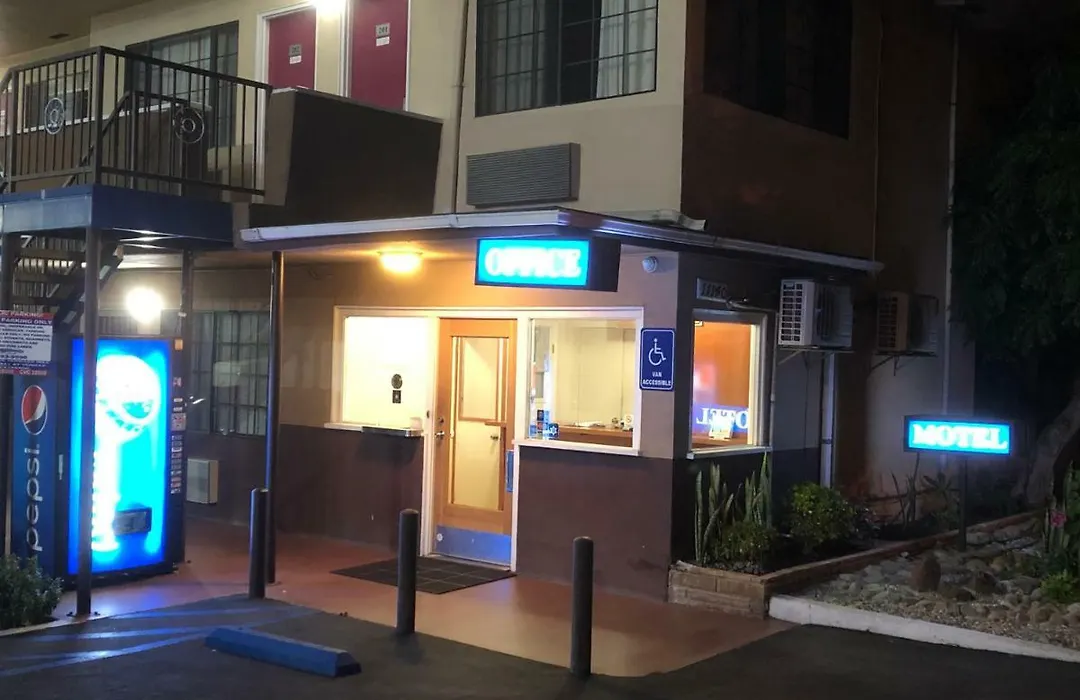 Whittier Travel Inn-1
