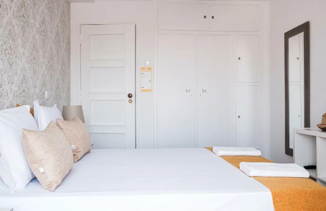 4U Lisbon Suites & Guesthouse VII Airport-1