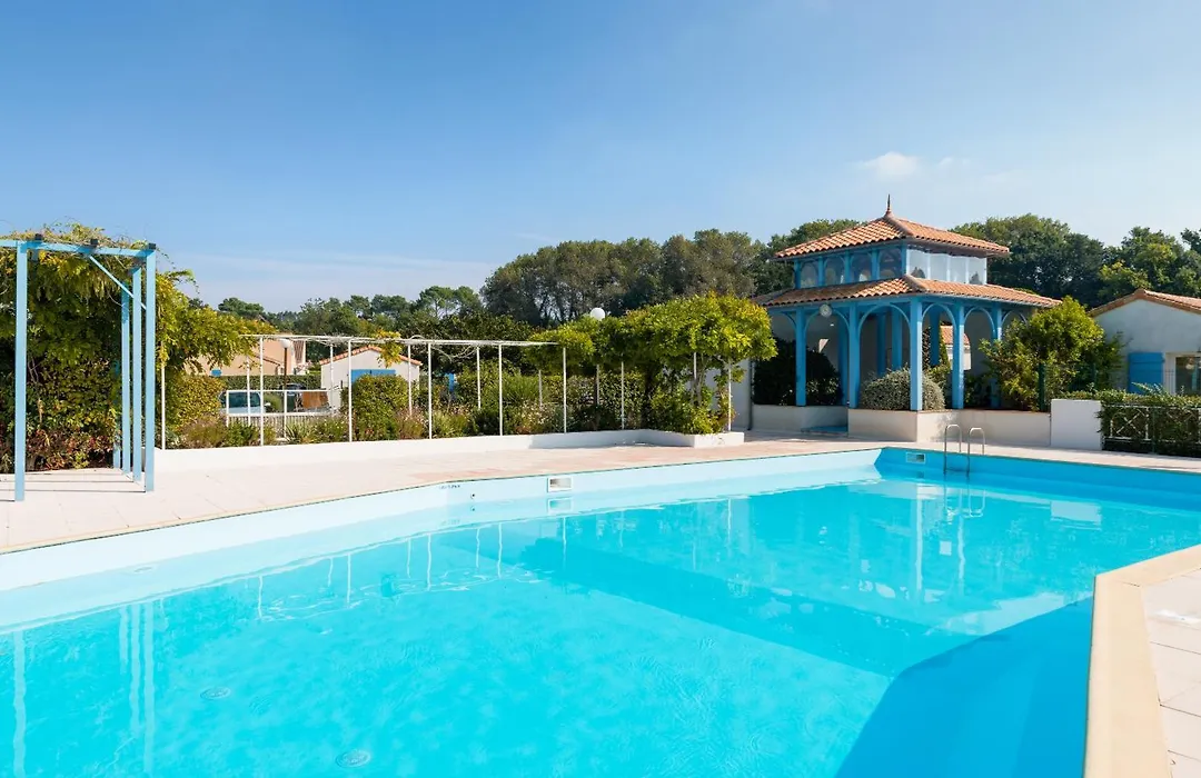 Lagrange Vacances Le Clos des Chênes-1