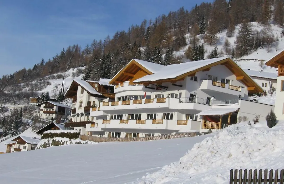 Hotel Alpenrose-1