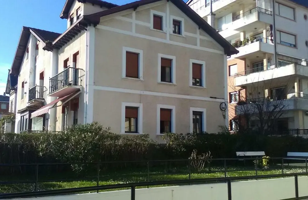 Villa Floren Castro Urdiales-1