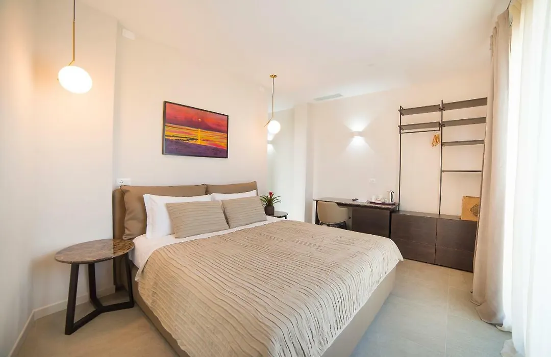 Garda Room-1