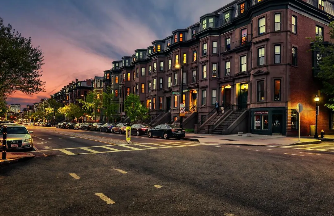 Charming Studio In Boston Brownstone, C. Ave #33-1
