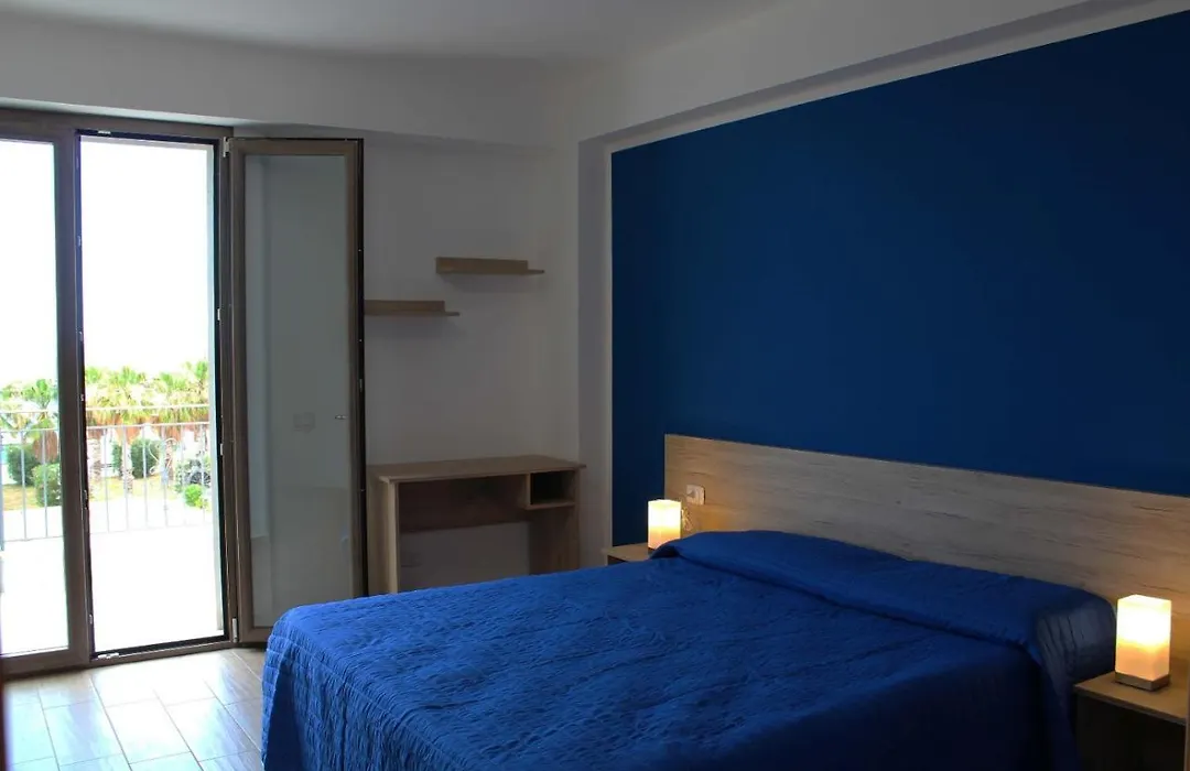 Bed Ponente-1