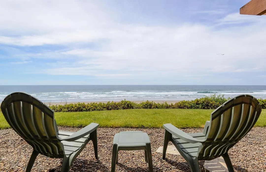 Hallmark Resort - Newport-1