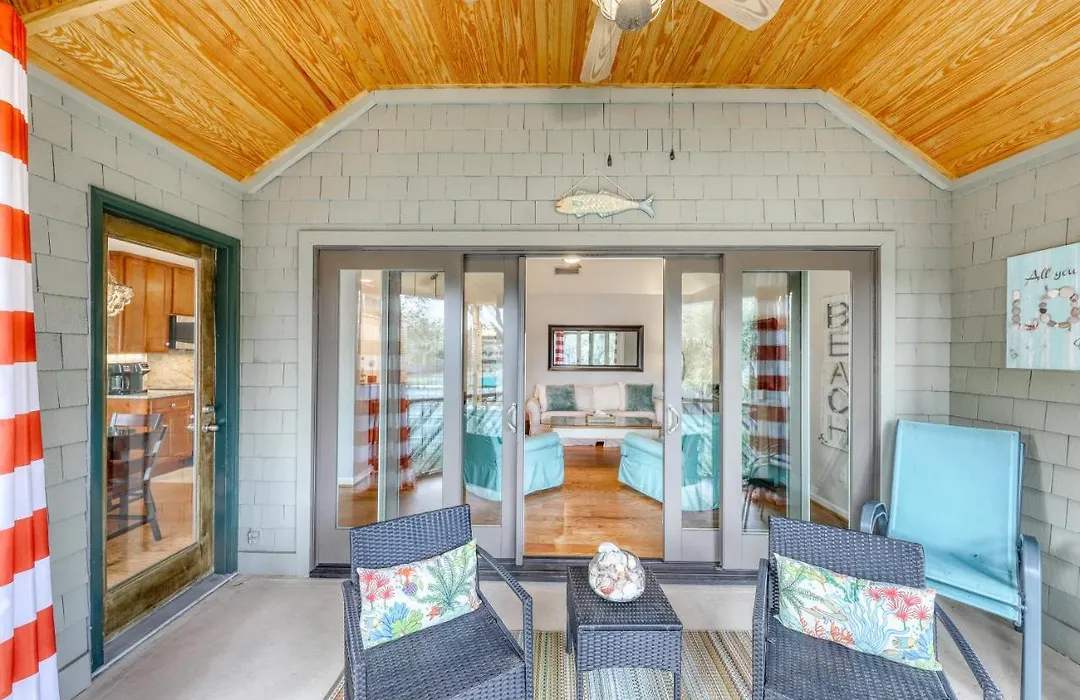 4654 Tennis Club Villa-1