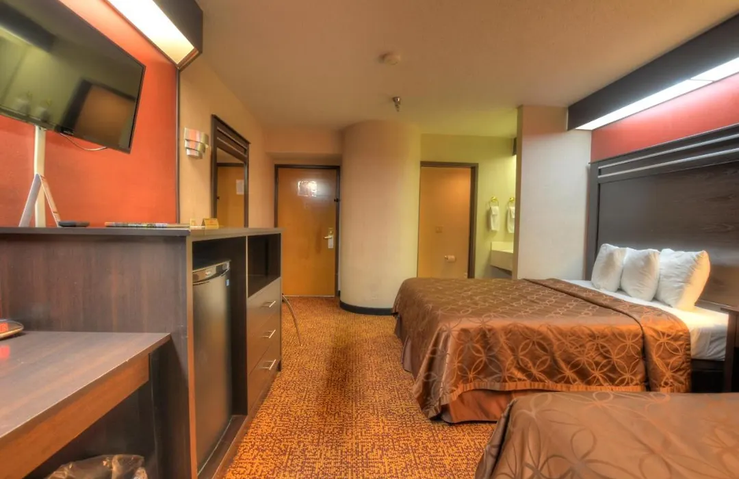 Smoky Mountain Inn & Suites-1