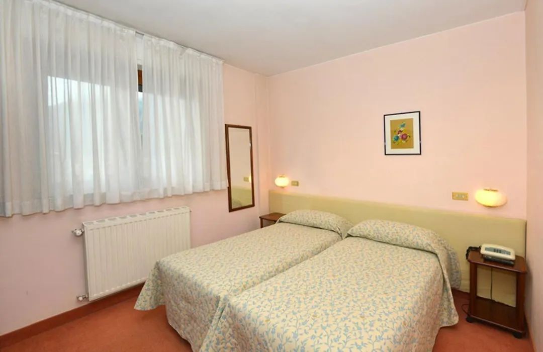 Hotel Urri-1