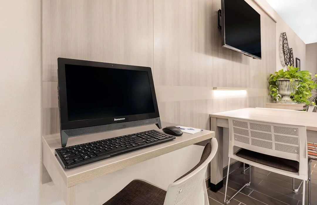 Microtel Inn & Suites By Wyndham Perry-1