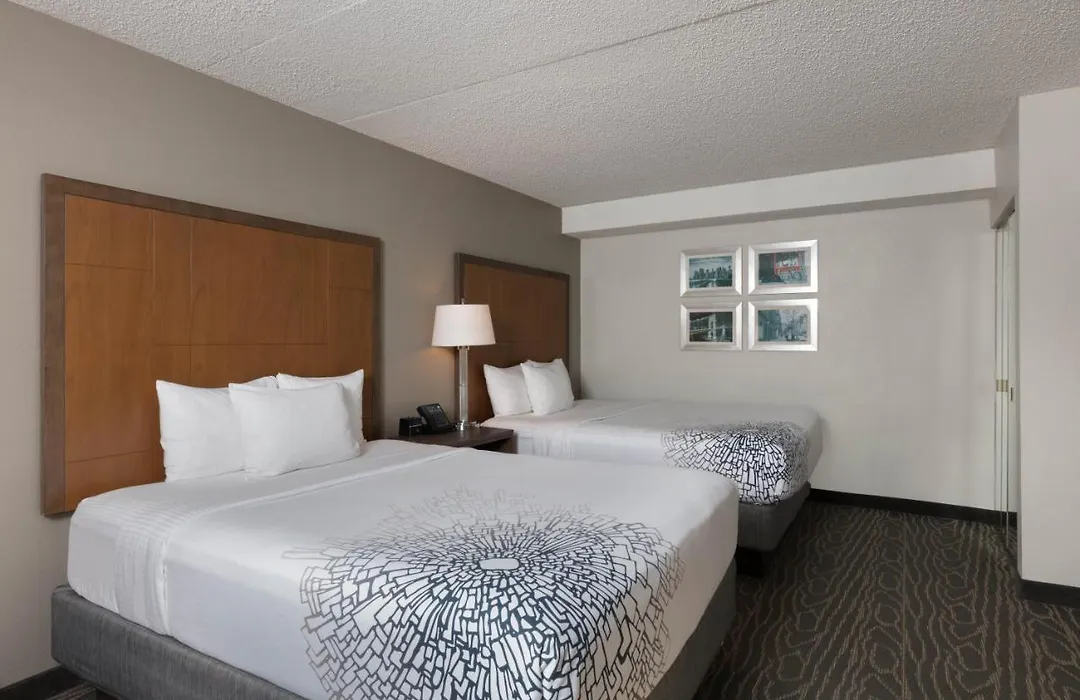 La Quinta By Wyndham Secaucus Meadowlands-1