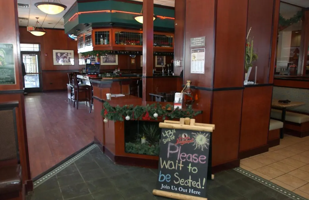 Holiday Inn Hotel & Suites Owatonna-1