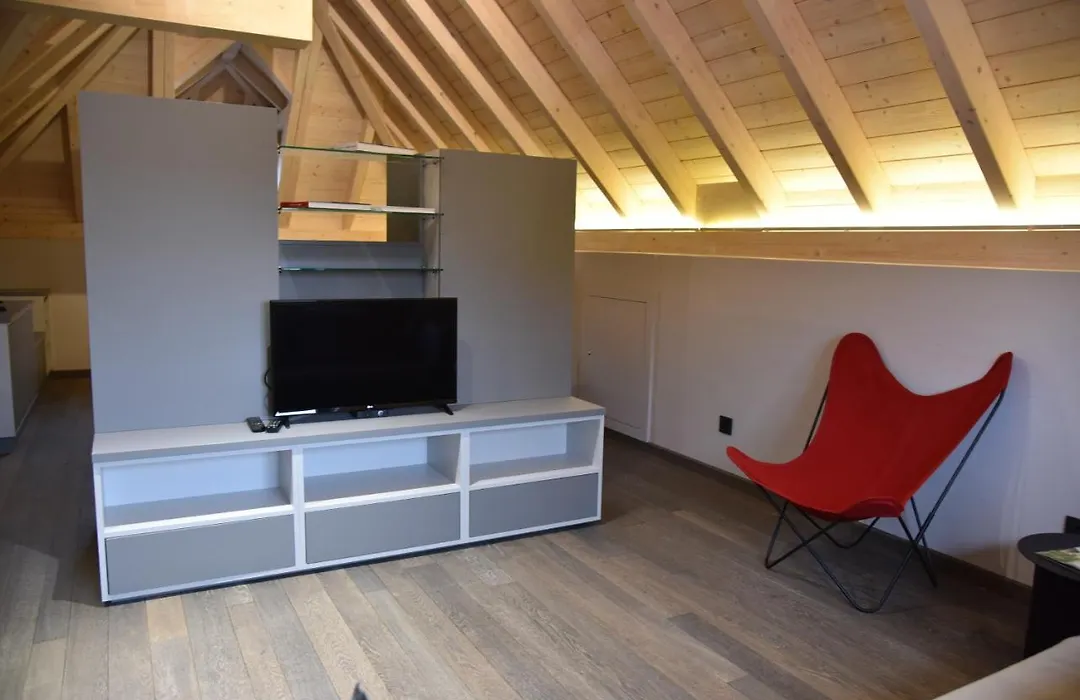 Airfield Living - Airport-1