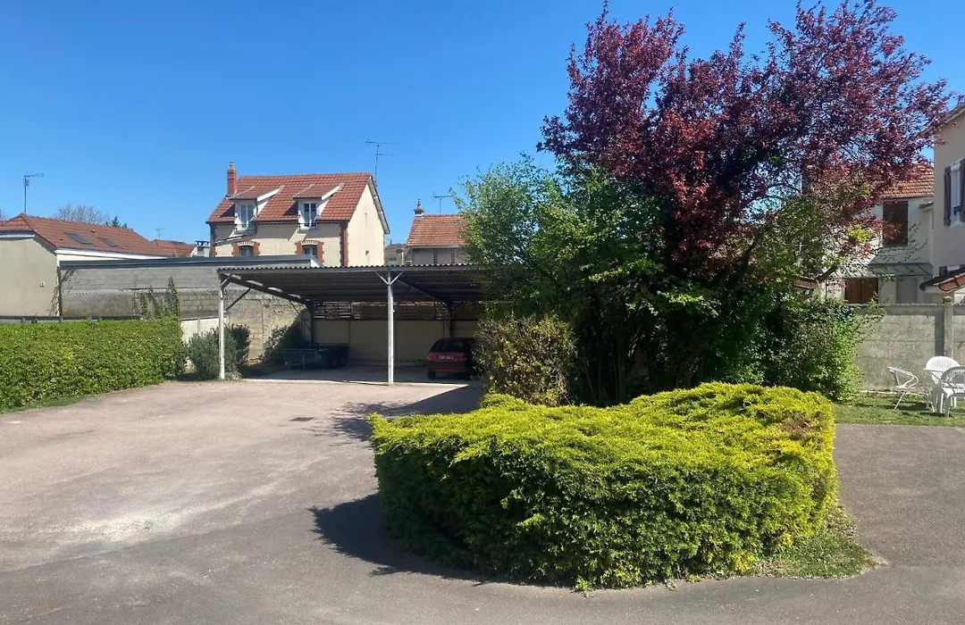 Contact Hôtel De Troyes 5 mn centre ville avec parking privé-1