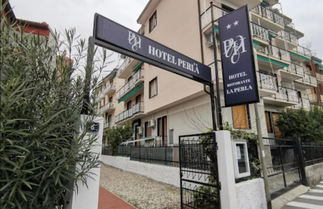 Hotel La Perla-1
