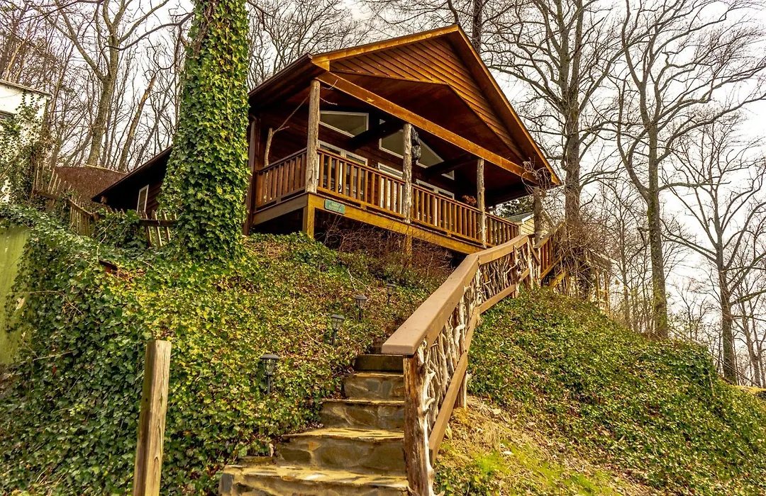 The Chimney Rock Inn & Cottages-1