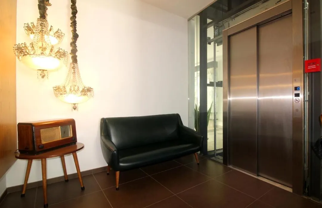 Moderna-1