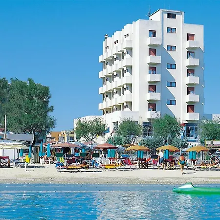 Hotel International-2