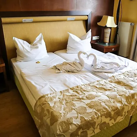 Royal Inn-2