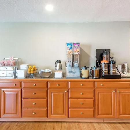 Super 8 By Wyndham Watertown/Cambridge/Boston Area-3