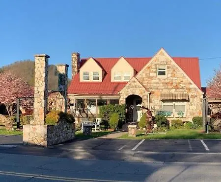Phillips Historic Motel & Cottages-3
