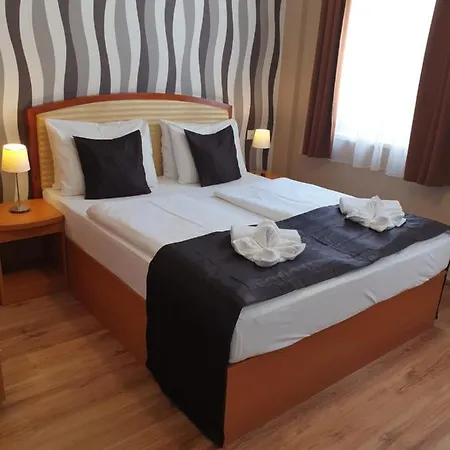 Six Inn Hotel Budapest-2