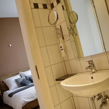 Z&B Hotel-2