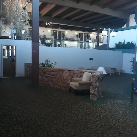 Vegas Minot Hotel-2