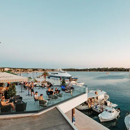 The Loza - Seaside Festival Hotel-3