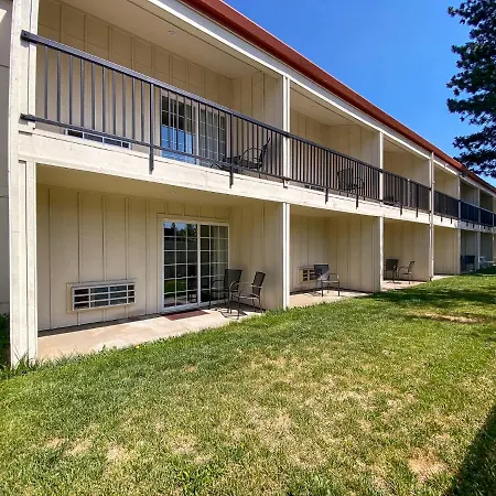 Sisters Inn & Suites-2