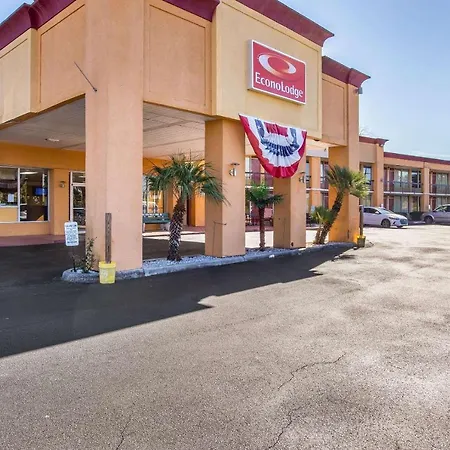Econo Lodge Choice Hotels I-95 Savannah Gateway-2
