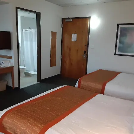 Howard Johnson By Wyndham San Juan Centro Cardiovascular-3