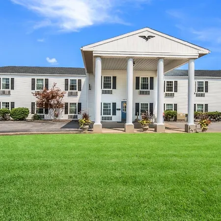 Knights Inn Sandusky-2
