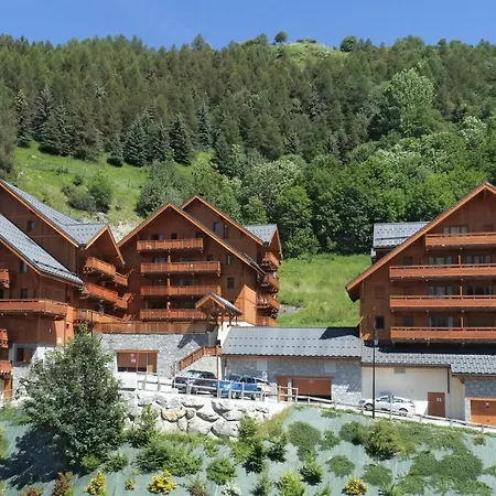 Résidence Odalys Le Hameau et les Chalets de la Vallée d'Or-2
