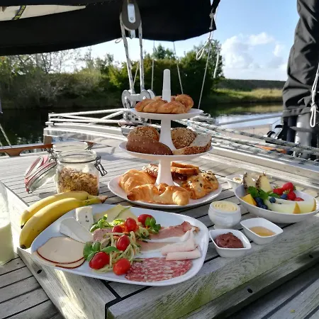 Privé B&B Zeilboot Noorderlicht-2