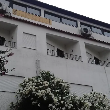 Residencial Retiro Sra. Da Luz-3