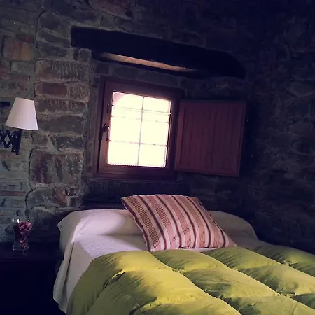 Hostal De Montaña La Aldeya-2