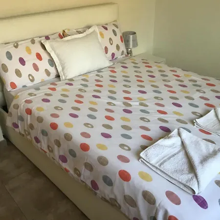 Double Room With Shared Bathroom And Shared Communal Areas R4-2