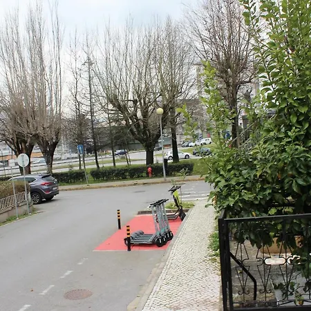 Colina Guesthouse - Braga-2