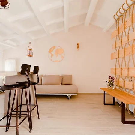 Colibrì House by ApartSuite-3