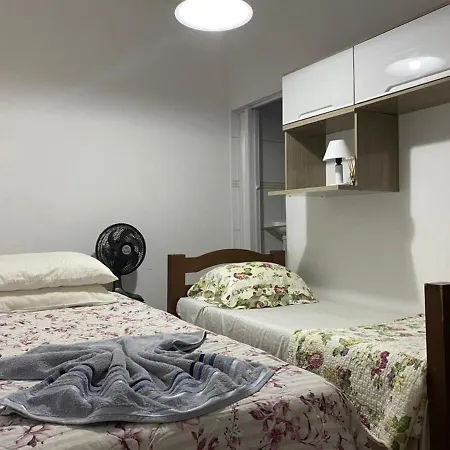Hostel Gru Economico Com Quartos Individuais E Translado-3