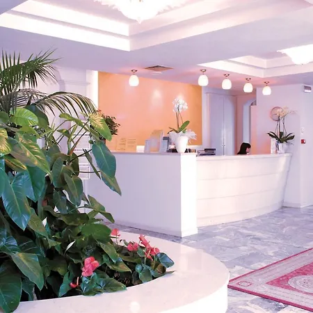 Metropolitan Family Hotel-3