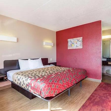 Econo Lodge Inn & Suites-2